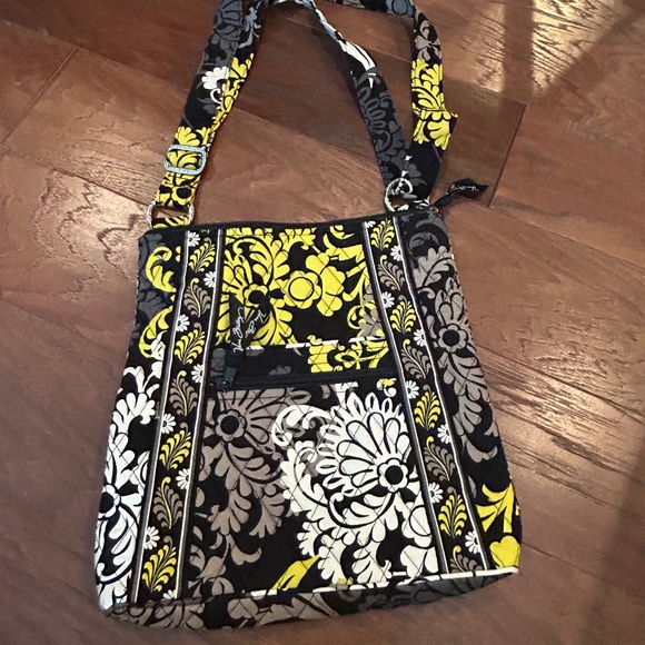 Vera Bradley Crossbody Purse - Baroque pattern - Picture 1 of 5
